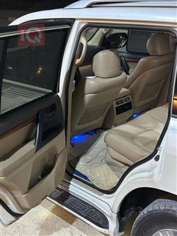 تۆیۆتا لاند کروزەر